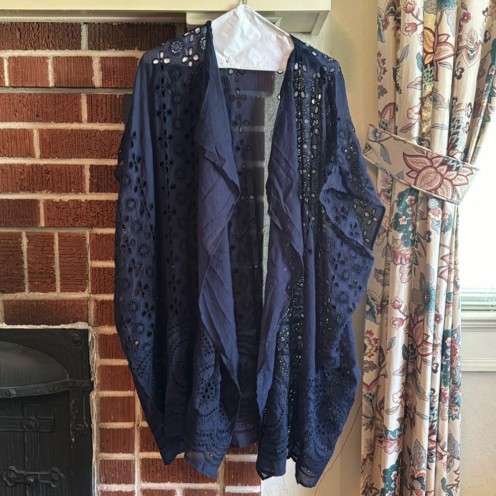 Navy eyelet coverup